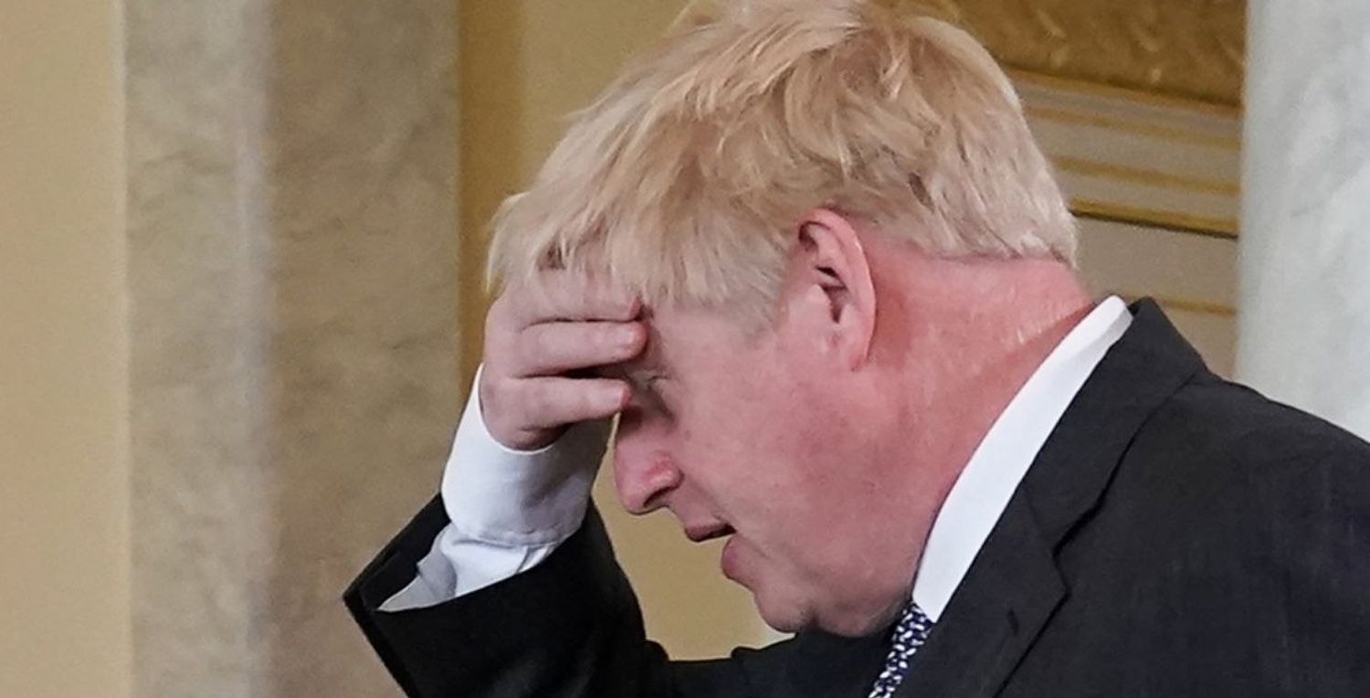 Con críticas a Boris Johnson, dos ministros británicos renunciaron