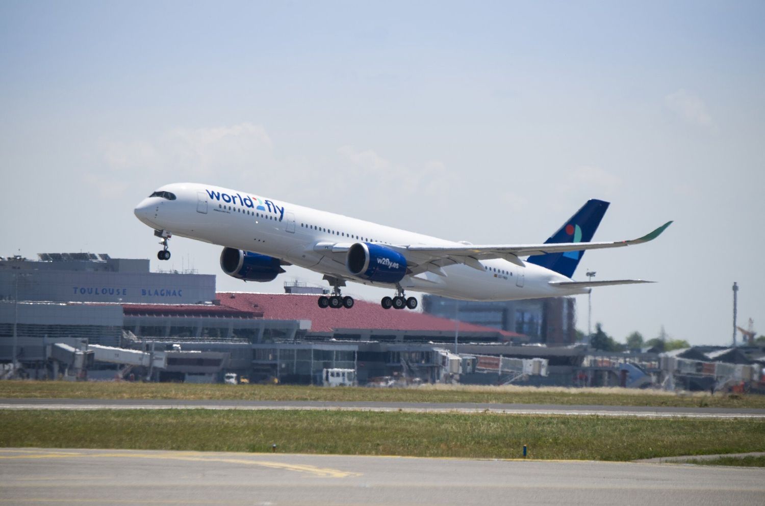 World2Fly recibió su primer Airbus A350-900 con el que lanzará sus vuelos al Caribe y México