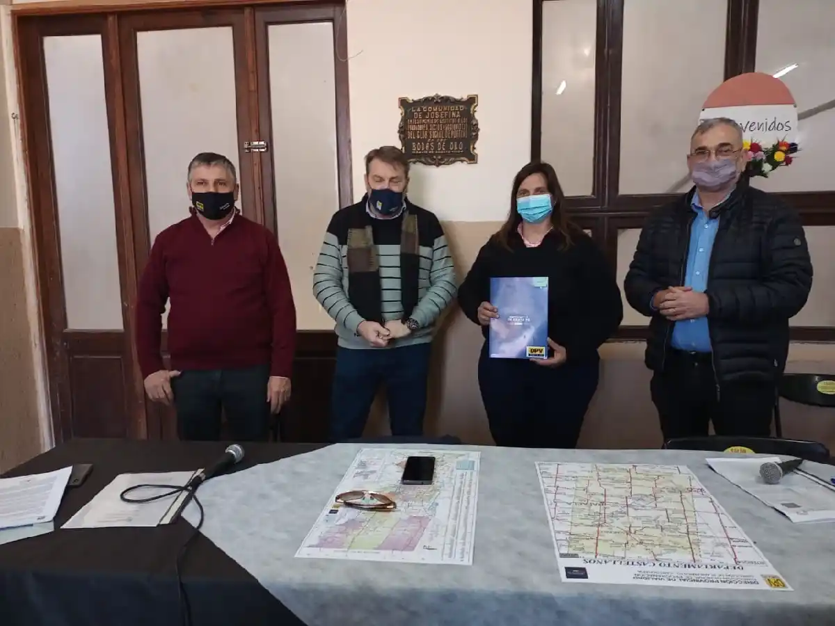 Josefina recibió fondos para pavimentar cinco cuadras  