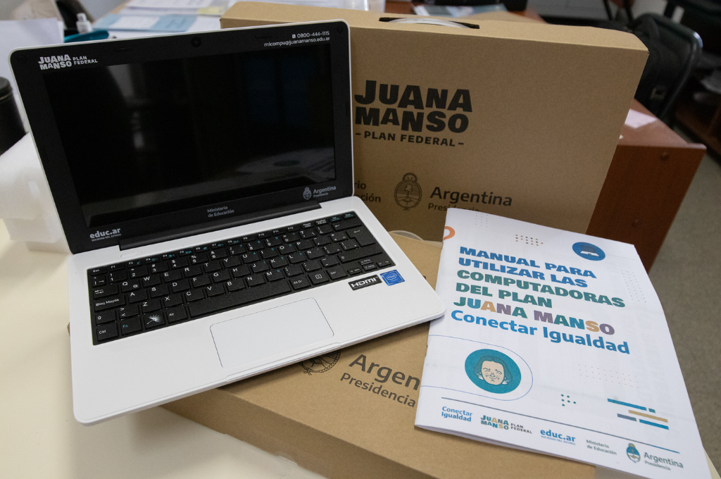 Comenzó la entrega de 1.500 netbooks del Plan Conectar Igualdad