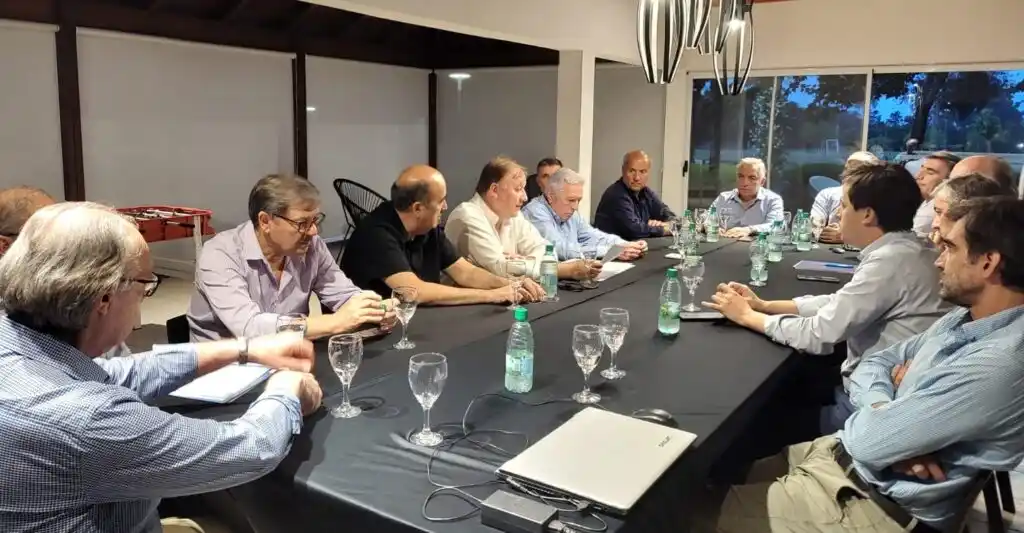 El grupo empresario "Entre Ríos 2050" propone autovías con peajes para potenciar la infraestructura provincial