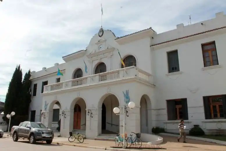 Provincia estableció los días no laborables y feriados municipales del mes de enero de 2022 