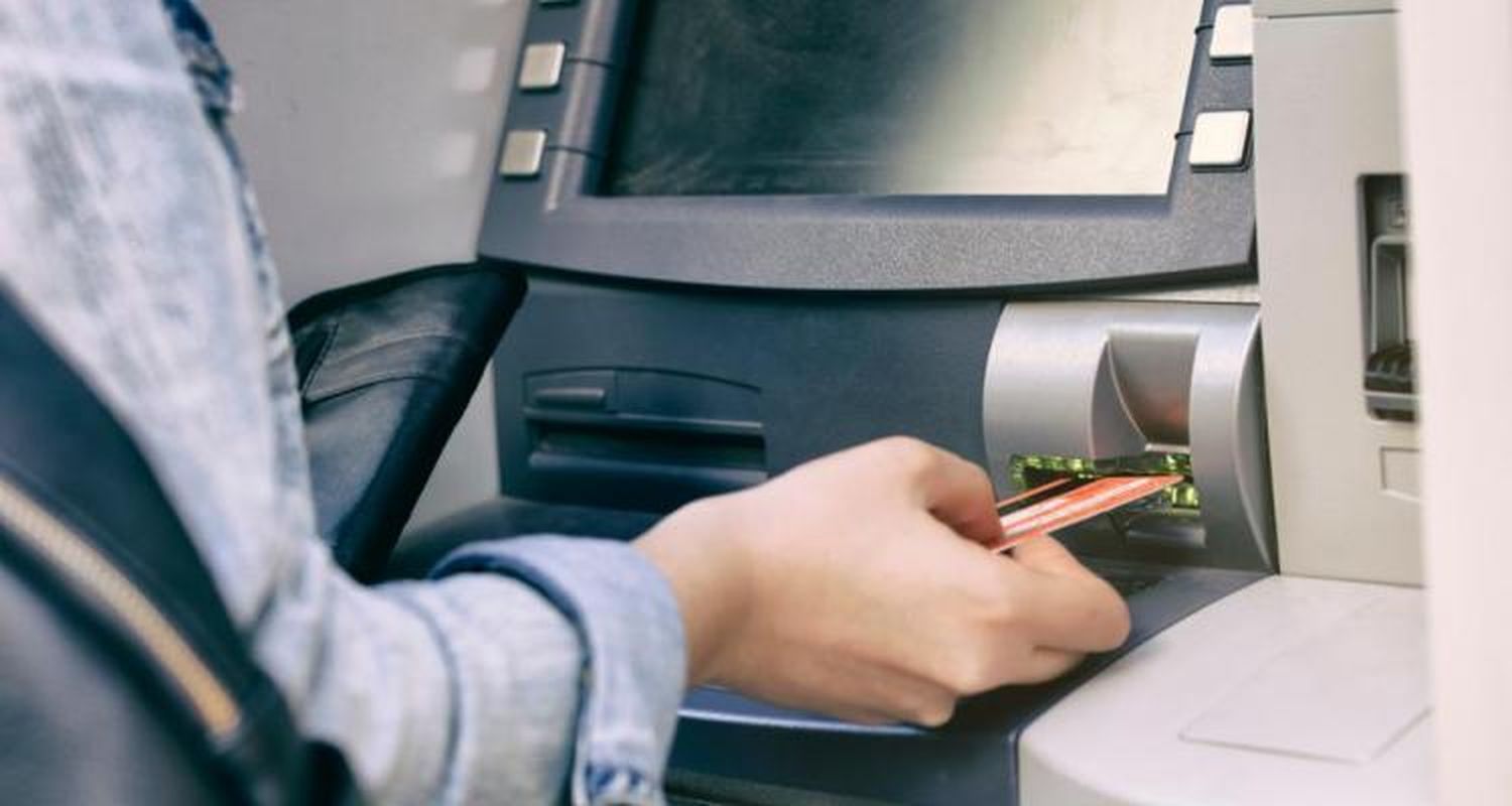 Estafa: le robaron 52 mil pesos de la tarjeta y lo usaron para pagar servicios