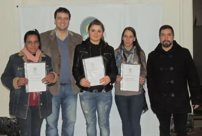 9 de Julio: Barroso entrego actas para lotes del Plan Familia Propietaria