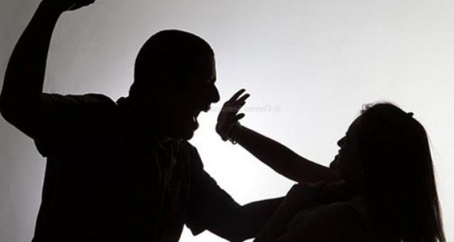 Un hombre violó una exclusión perimetral y agredió a su expareja