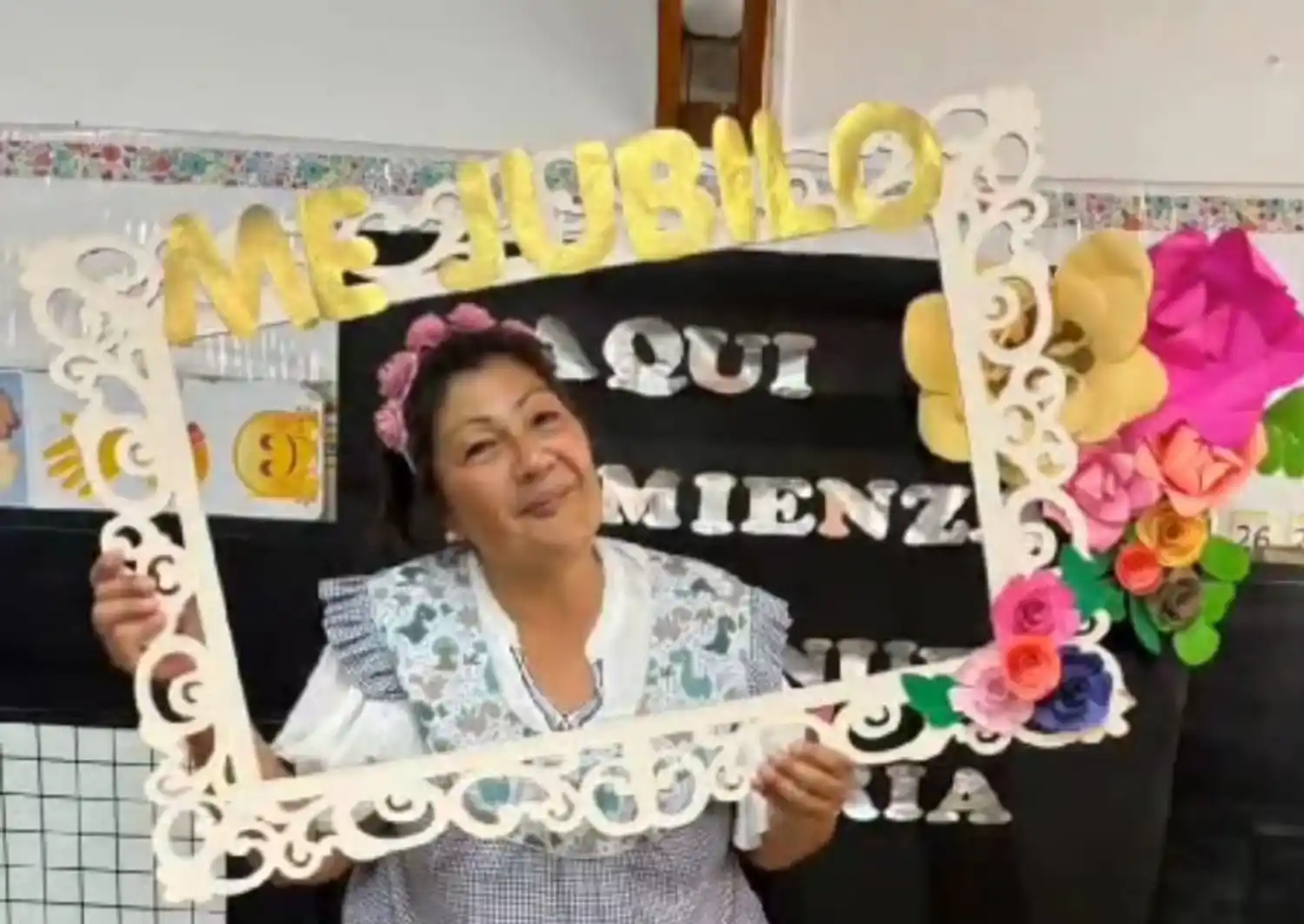 ¡Felicitan a Marita Bustamante por su jubilación!