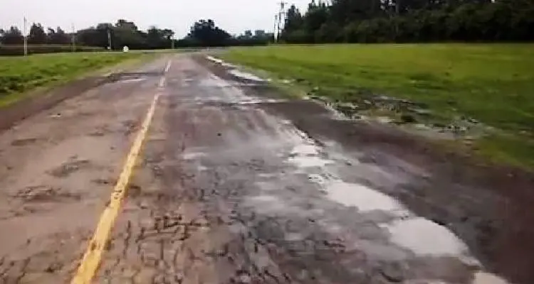 Licitaron obra de bacheo para el acceso a Santa Lucía