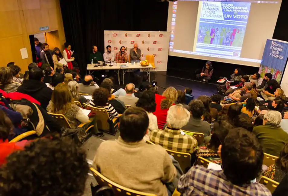 La economía social y solidaria apuesta a diez valores para el desarrollo local