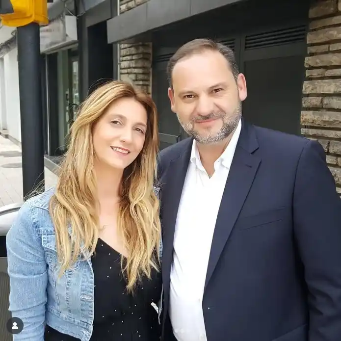 Juntos. Claudia M. y el exministro Ábalos en 2019. Foto: Instagram.