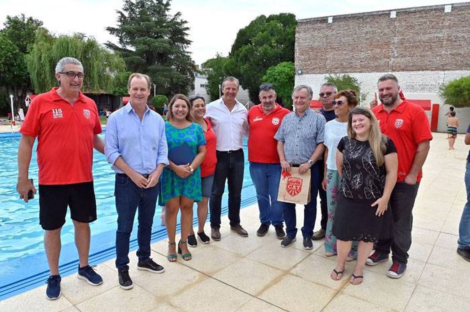 Bordet ratificó el respaldo �Sa los  clubes que brindan contención social  a los chicos y a los jóvenes⬝