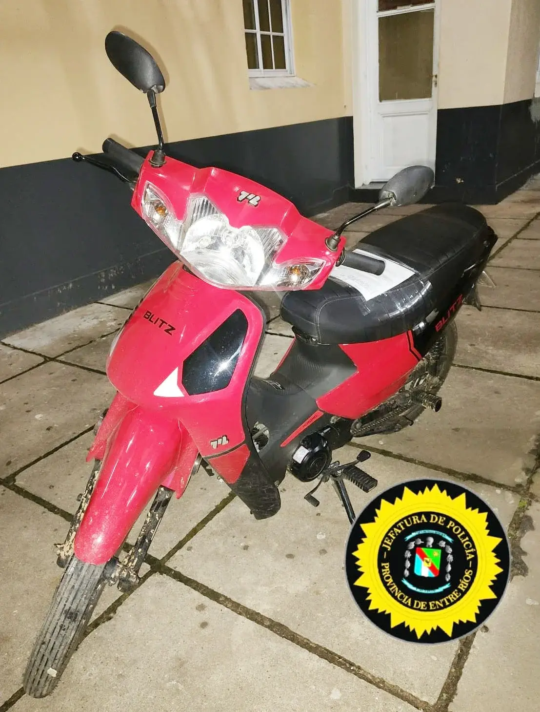Allanamiento: secuestraron una moto, celulares y dinero en efectivo
