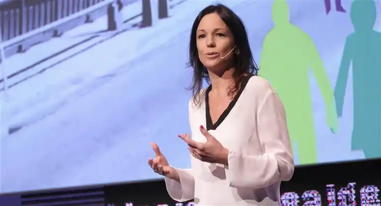 Ministra Stanley recibió alta médica tras una operación