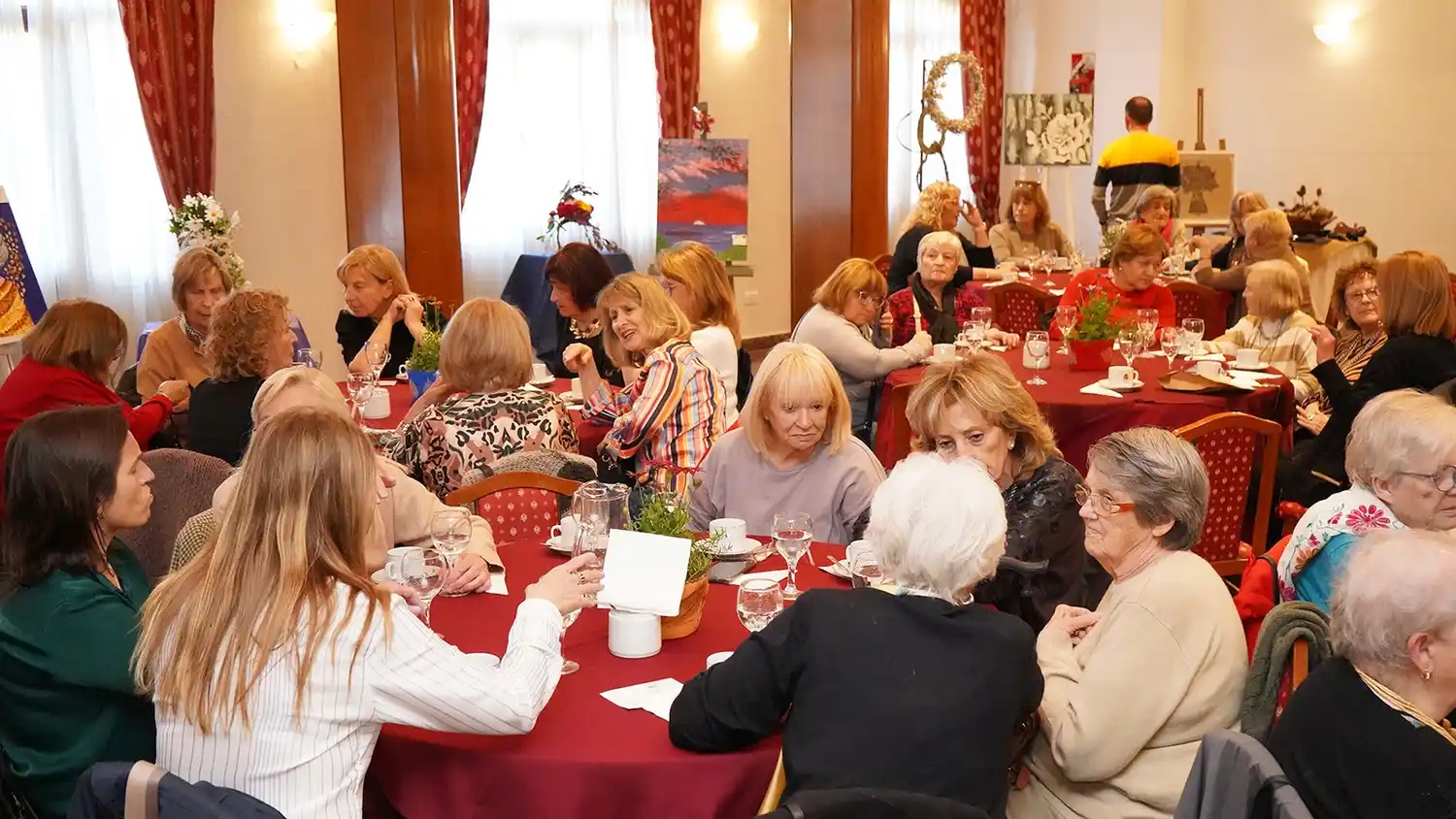 Té solidario. Organizado por el club Garden