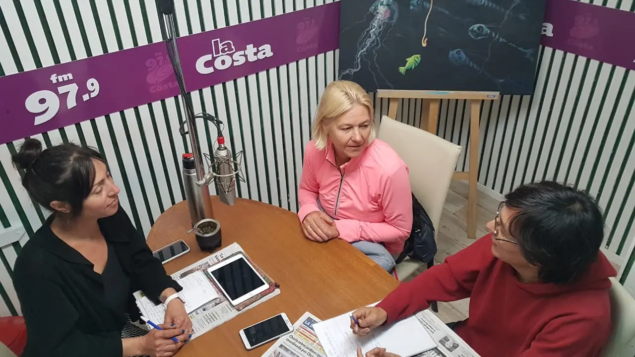 Mujeres que emprenden desafíos en educación, política y el consumo saludable