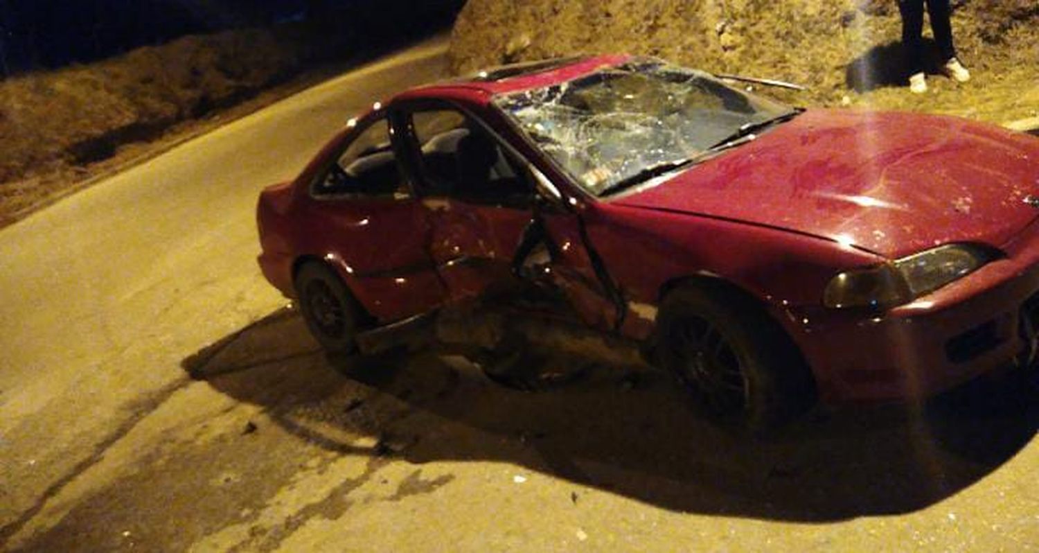 Fuerte colisión en Reynoso y Buenos Aires terminó con dos personas hospitalizadas