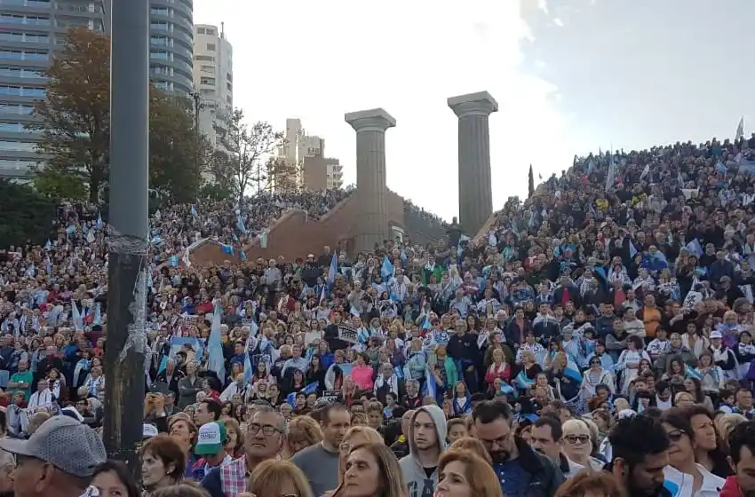 Bullrich: «Volver atrás es volver a que los delincuentes sean los reyes, ustedes en Rosario saben bien lo que eso significa»