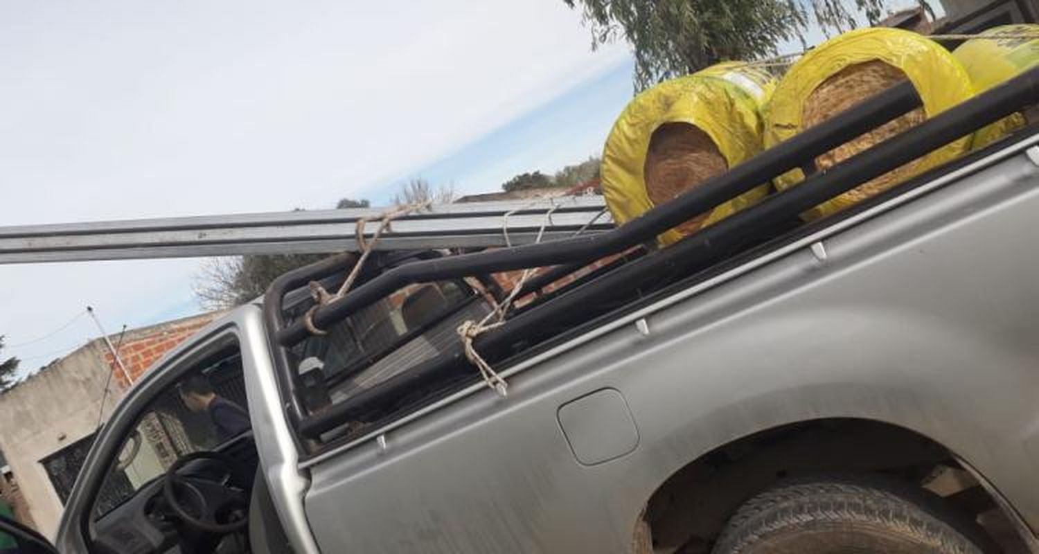 Incumplió la restricción perimetral impuesta por violencia de género y le robó la camioneta a su expareja