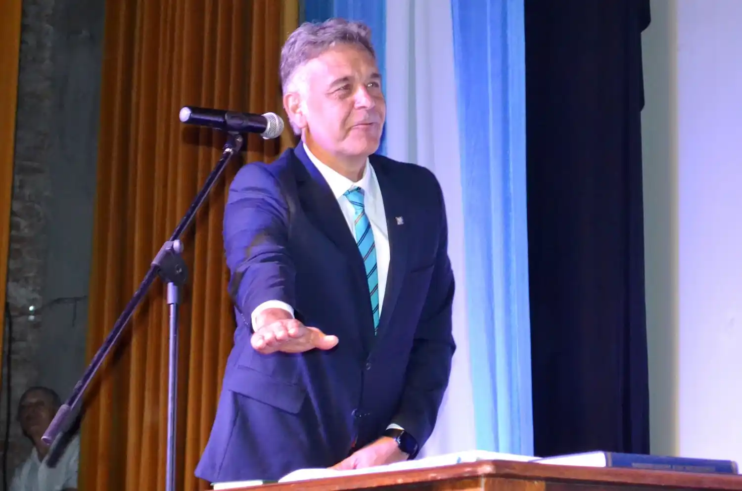 El intendente Maximino juró por cuarta vez consecutiva en Firmat.