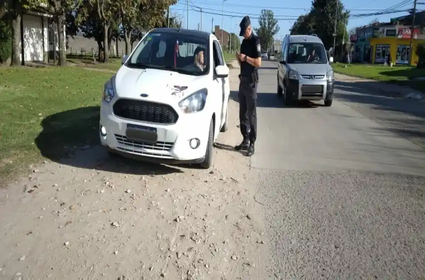 Circulaba por la calle con una licencia de conducir trucha