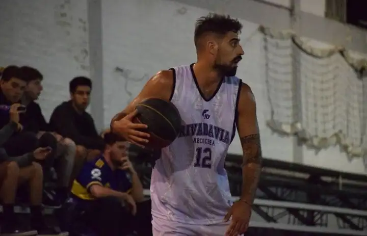 Haag reforzará el juego interior de Independiente.