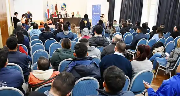  Oportunidades de formación y terminalidad del nivel secundario