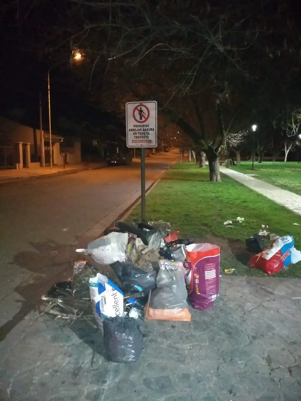 Residuos en la plaza