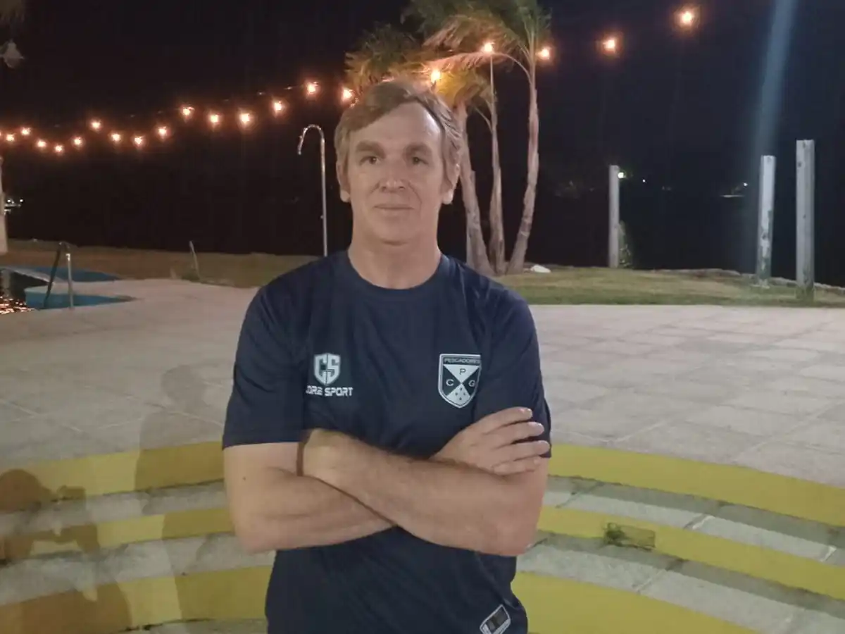 Joaquín Sartori durante la presentación del equipo en la sede del club entresemana.