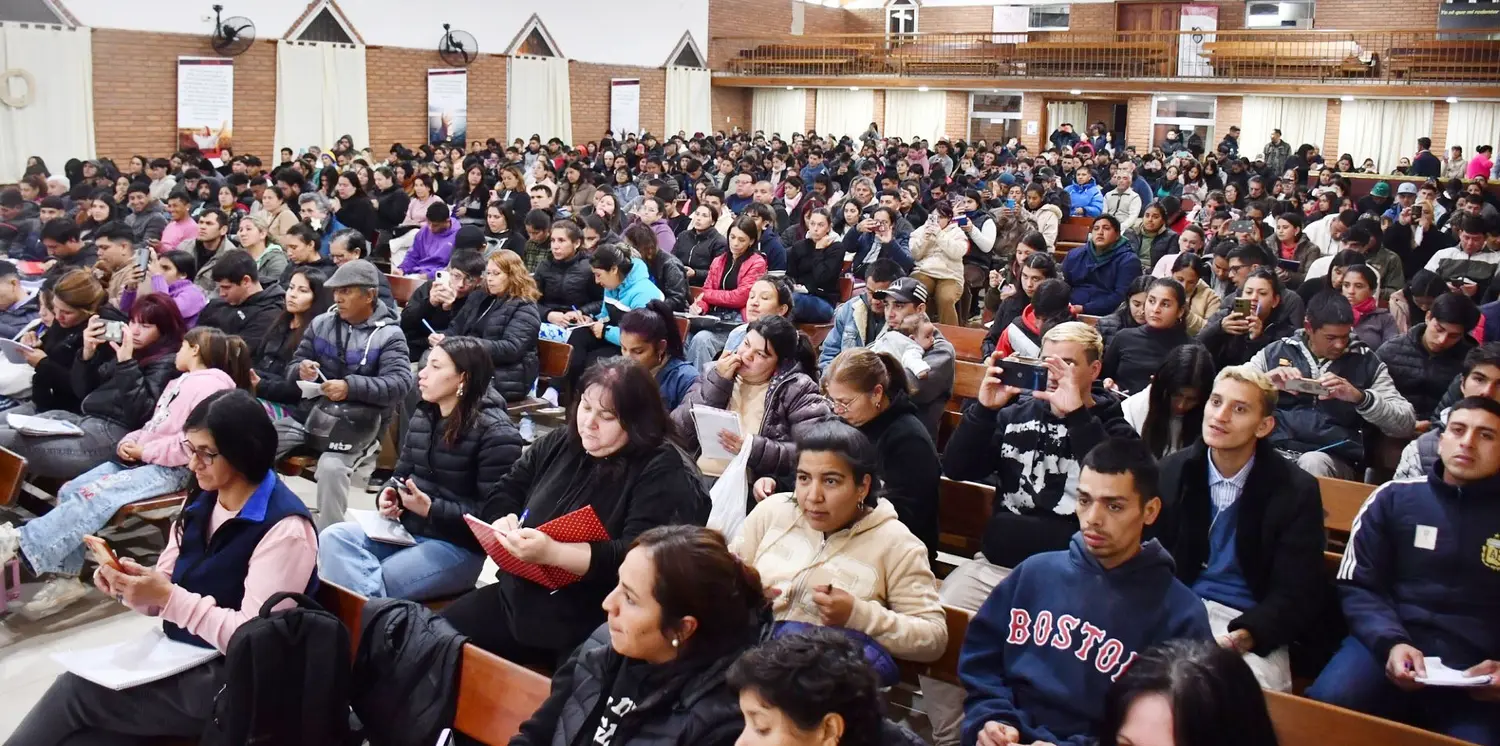Vecinos de la zona noroeste realizan el curso para obtener la licencia de conducir