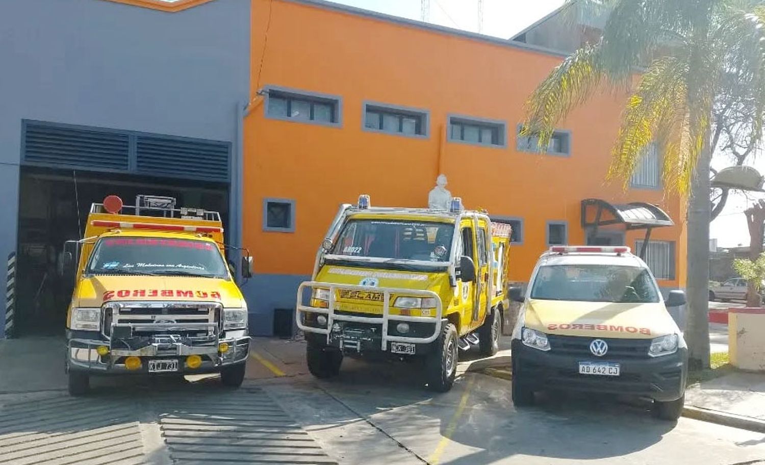 Bomberos Voluntarios Concordia sigue recibiendo donaciones de agua para Bahía Blanca