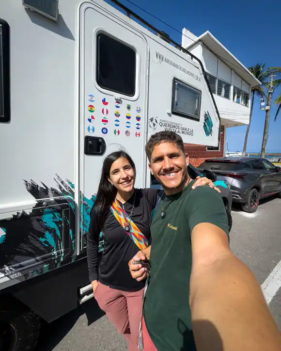 La travesía de "Hakuna Matata por el Mundo" enfrenta un obstáculo inesperado: una multa de 3.500 dólares