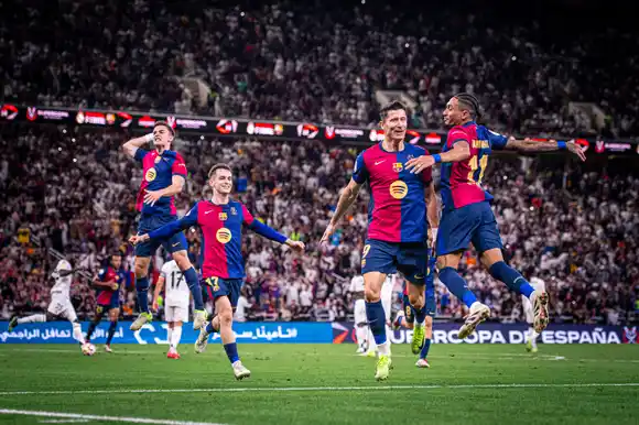 Paliza del Barcelona sobre el Real Madrid para quedarse con la Supercopa de España