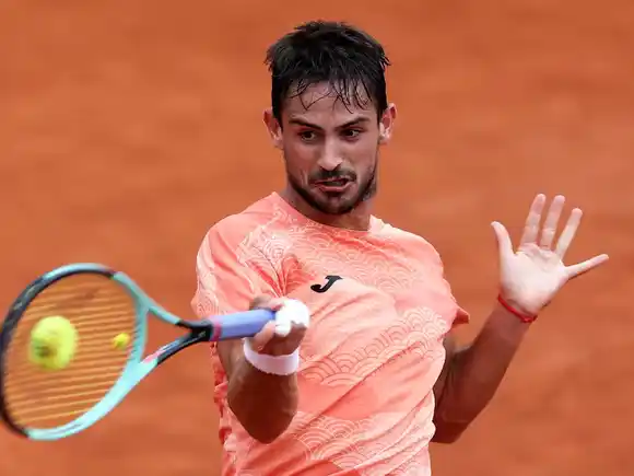 Navone eliminó a Opelka y sigue firme en Roland Garros