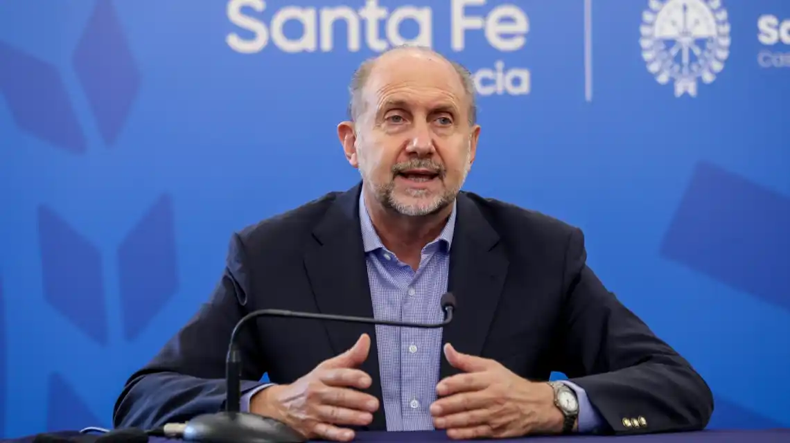 Santa Fe: "Todos los que han visto de cerca nuestro operativo de vacunación, hablan muy bien de él", dijo Perotti