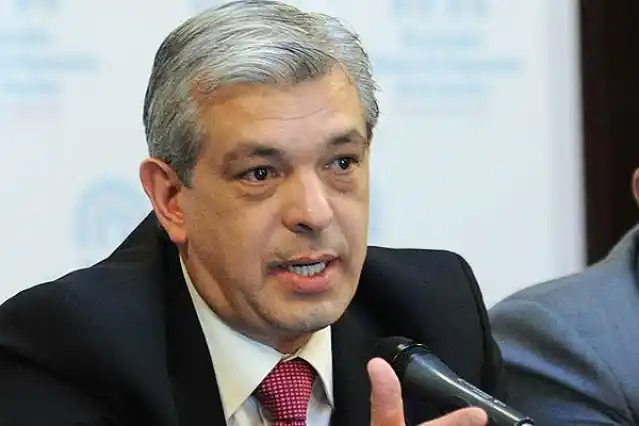 Julián Domínguez presentó sus propuestas educativas en Mar del Plata