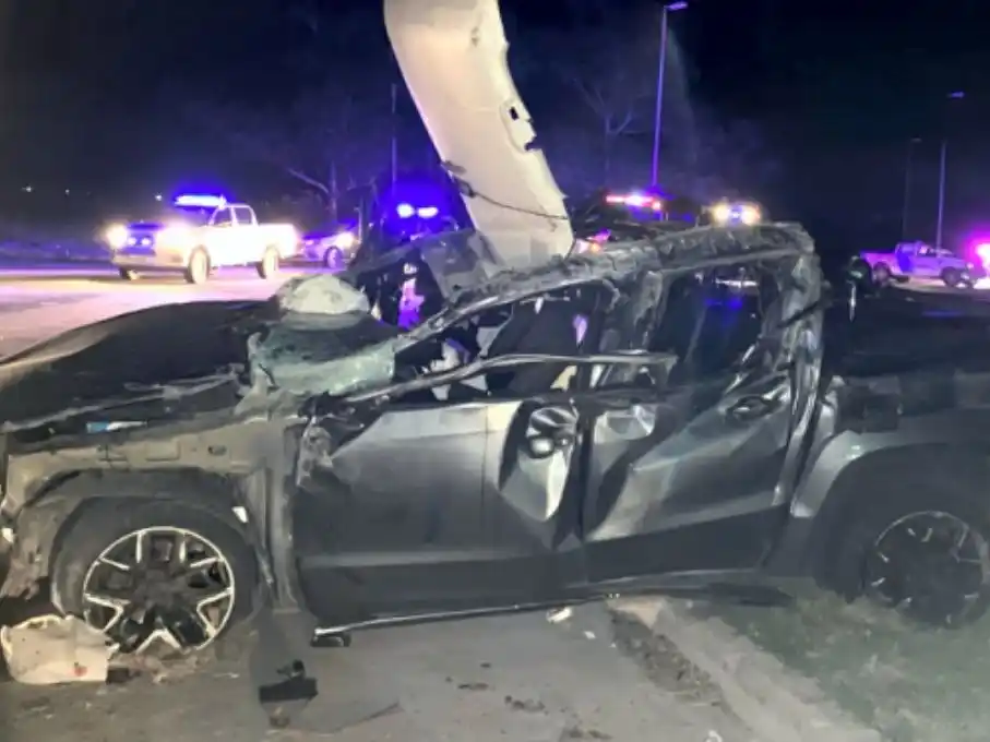 Al conductor del vehículo le dio positivo el test de alcoholemia con 1.43 y está detenido.