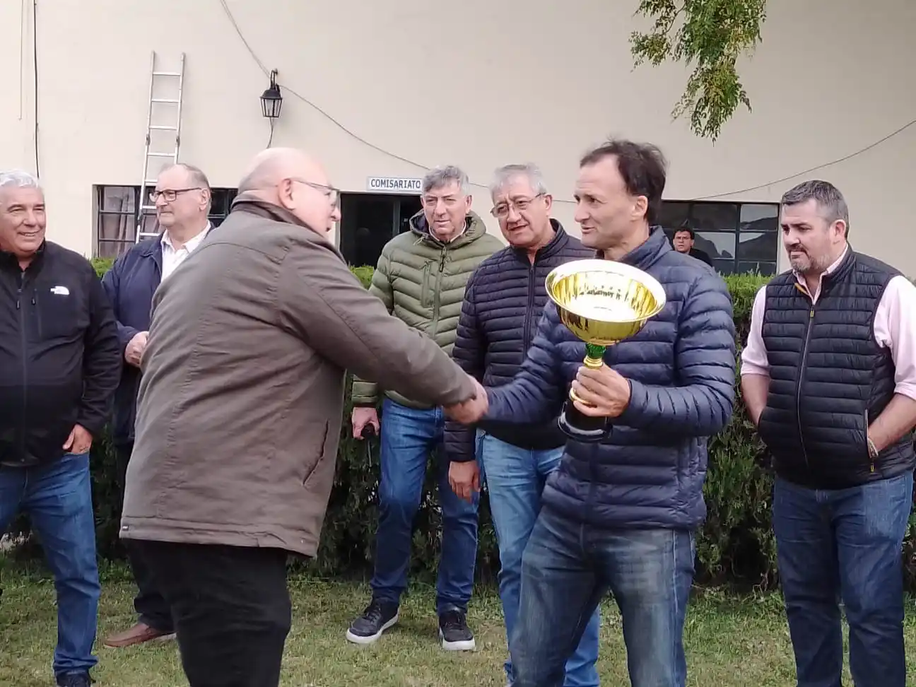 Turf: “El Negro Luis” brilló en el Gran Premio 25 de Mayo