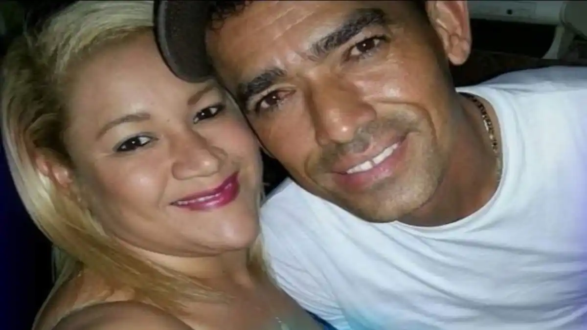 LOS EMBOSCARON EN LOS VALLES DEL TUY: delincuentes acribillan a tiros al jefe de Policharallave y su esposa