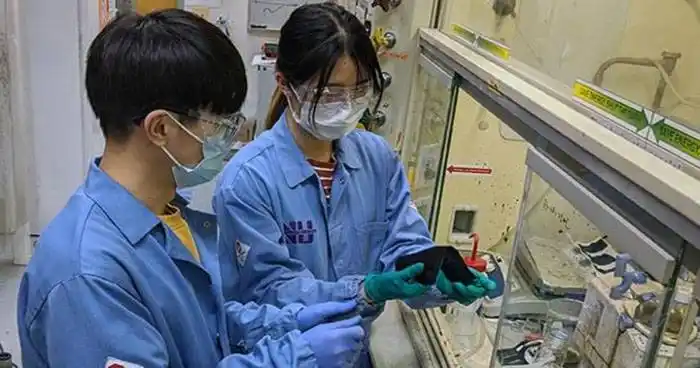 Desarrollan una mascarilla capaz de desactivar el coronavirus por contacto