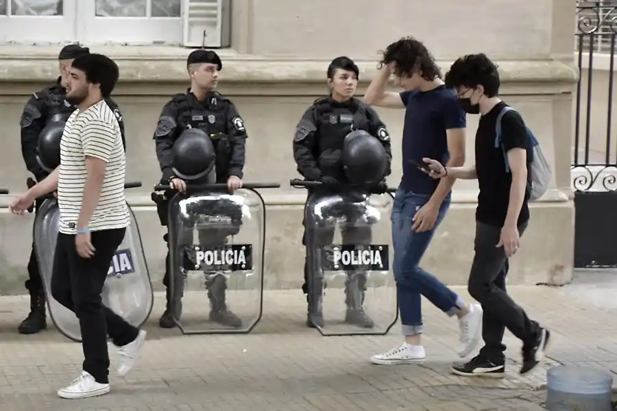 Filardi ingresando al TOC 1 de Dolores. Foto NA: JOSÉ SCALZO