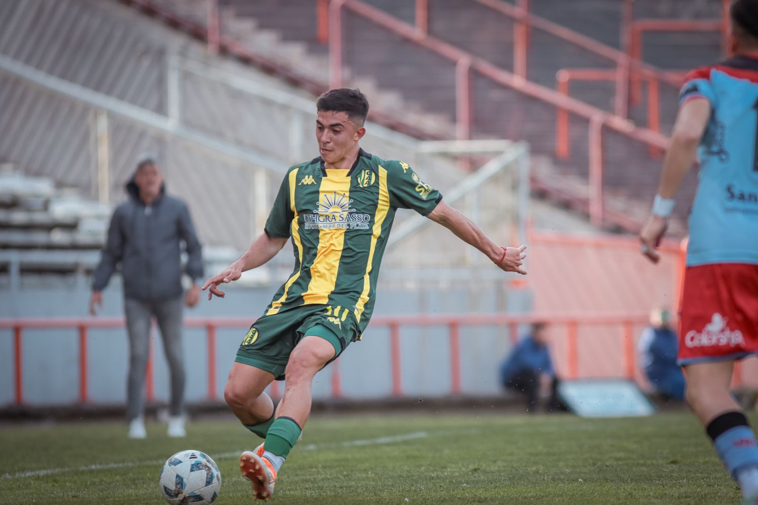 Con dos regresos, Aldosivi va en busca del liderazgo