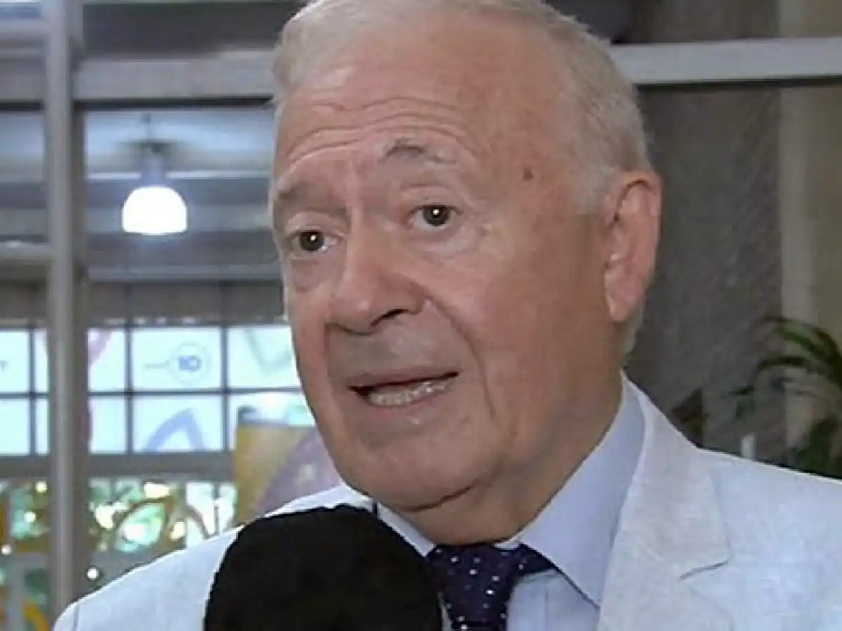 "La vacuna impide la internación y la muerte", aseguró Hugo Pizzi