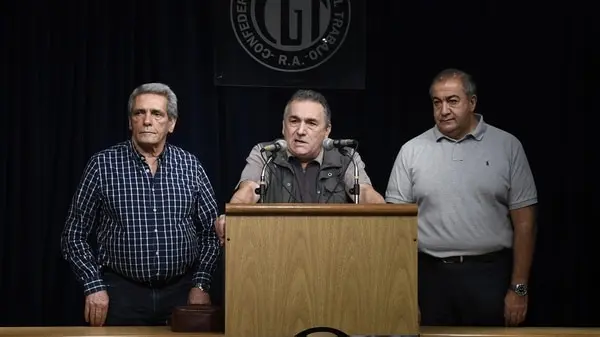 La CGT suspendió las elecciones y renovó su respaldo al triunvirato