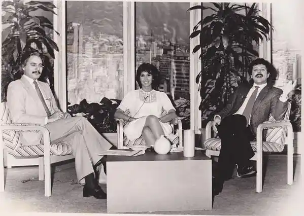 Manuel Correa, Mariela Capriles y Orlando Urdaneta en Buenos días, Venezuela. Foto Twitter