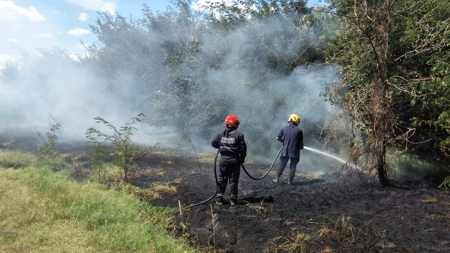 Intervenciones de Bomberos Voluntarios Gualeguay: Jornadas intensas por incendios rurales y urbanos