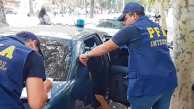 Detienen a un rosarino acusado de entrar cocaína a Francia