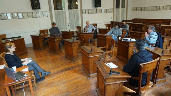 La Comisión de Producción y Medio Ambiente consultó a los gestores de la ordenanza de fumi