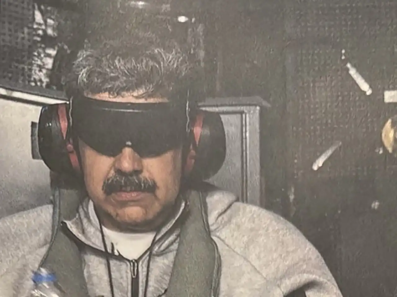 A un mes del fin de Maduro, el país atraviesa reformas, tensiones internas y un futuro todavía abierto.