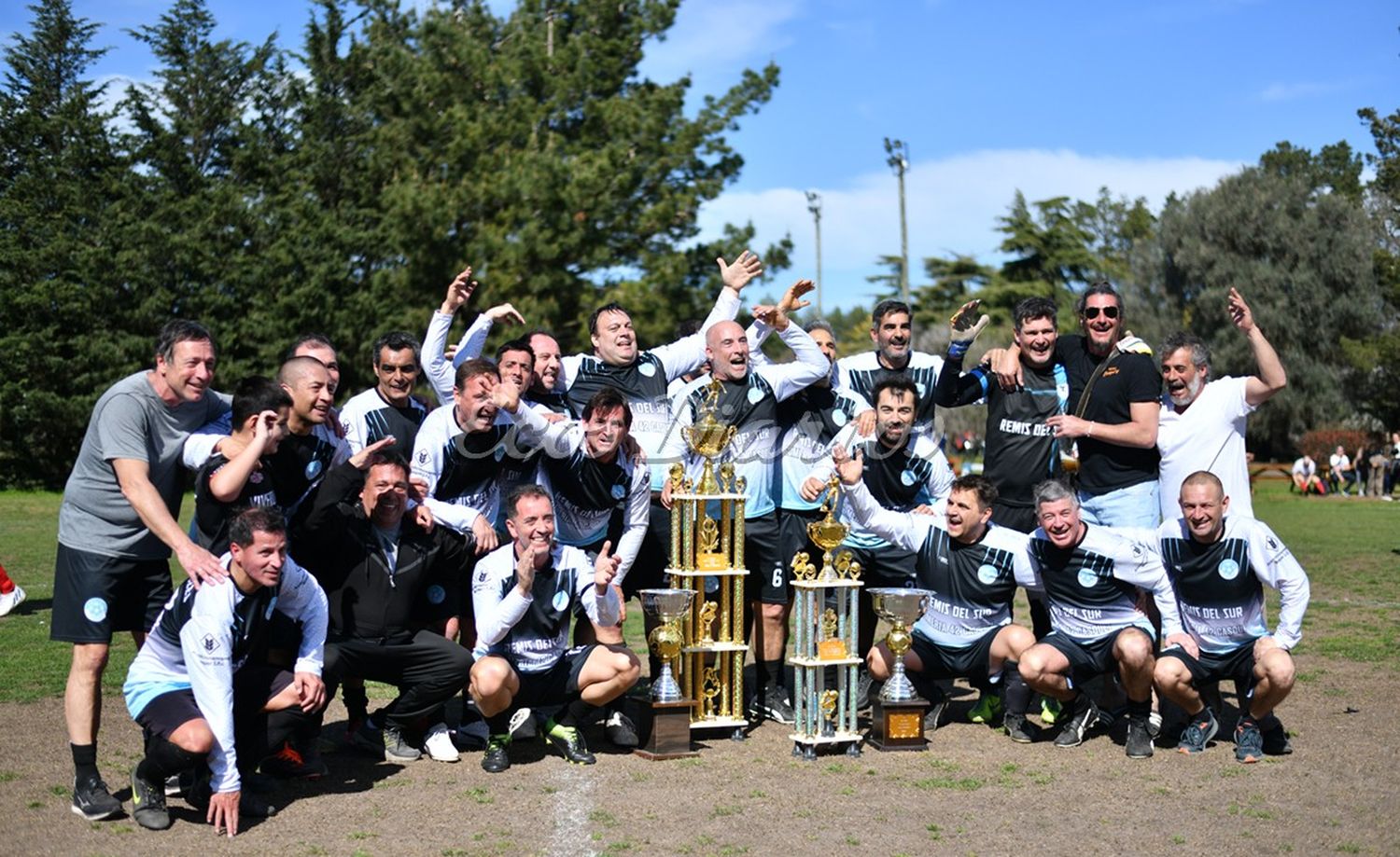 Los Inoxidables campeones de la Zona "B"