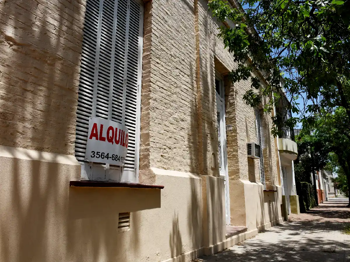 Martilleros y Corredores Públicos rechazan una nueva prórroga del DNU que congeló el precio de los alquileres