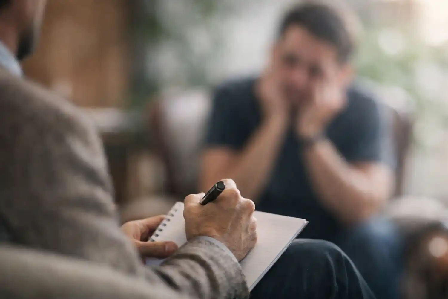 Se observa un fenómeno creciente: adolescentes que llegan a consulta con autodiagnósticos obtenidos mediante buscadores y aplicaciones.